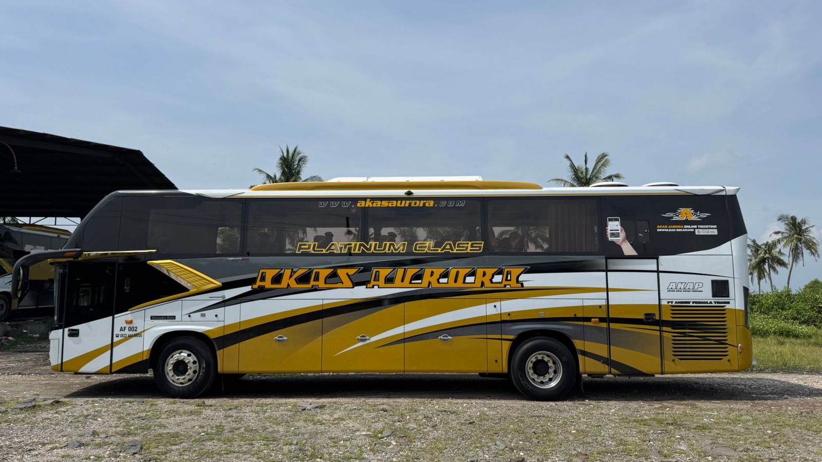 AF 002 /  ROUF-MERCEDES BENZ-OH 1626 L 4X2 M